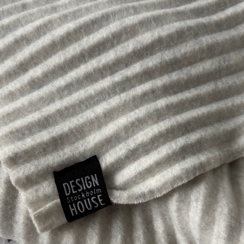 Design House Stockholm, pleated scarf, gray/oatmeal, M.Abelsson, 16.5x56”